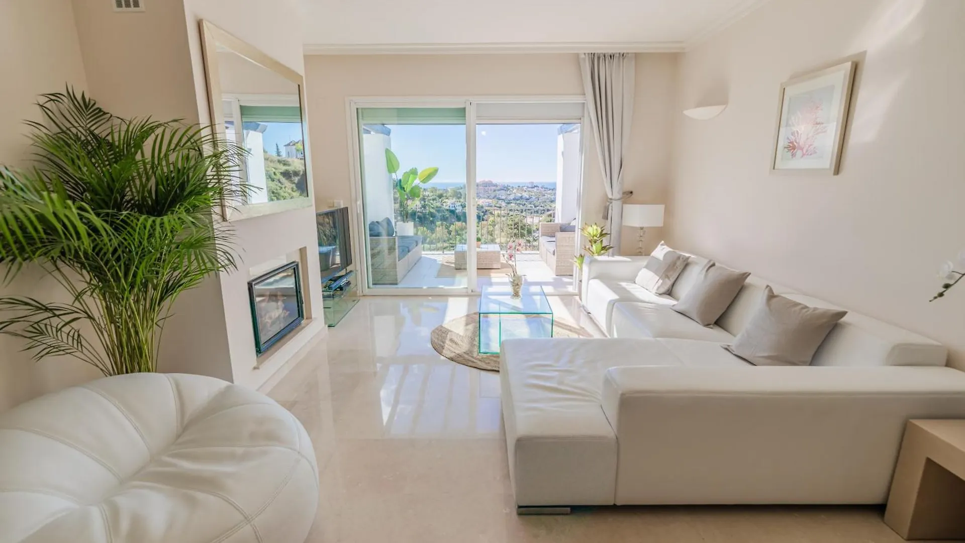 Beautiful Apartment Amazing Views And Pool Malaga
