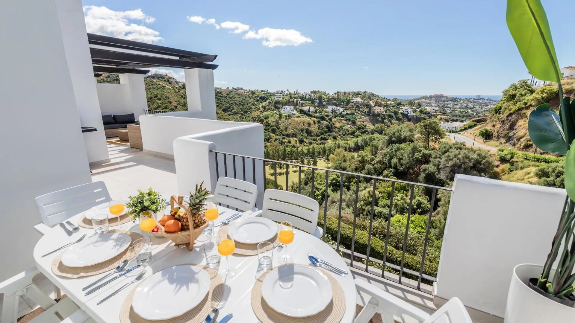 Beautiful Apartment Amazing Views And Pool Malaga